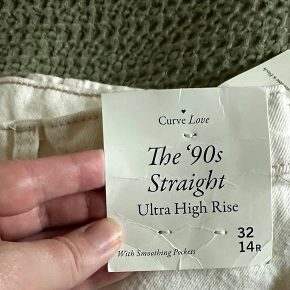 NWT Abercrombie & Fitch White Straight Leg Jeans - Picture 3 of 5